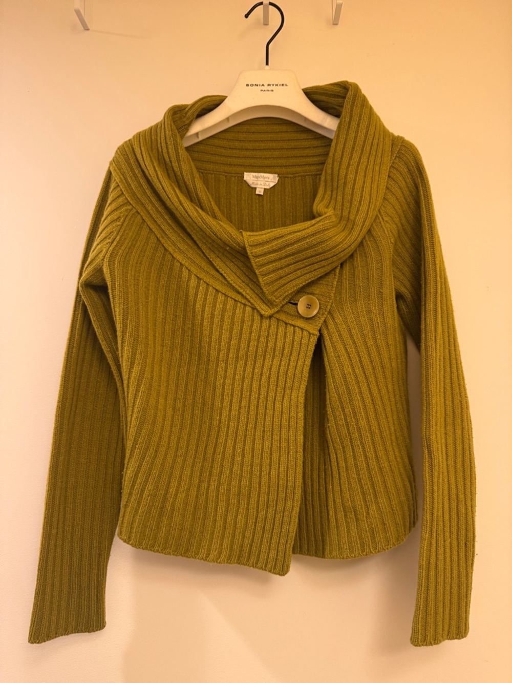 Max Mara Ribbed Shawl-Collar Cardigan Sweater in Olive. Cashmere Wool Blend